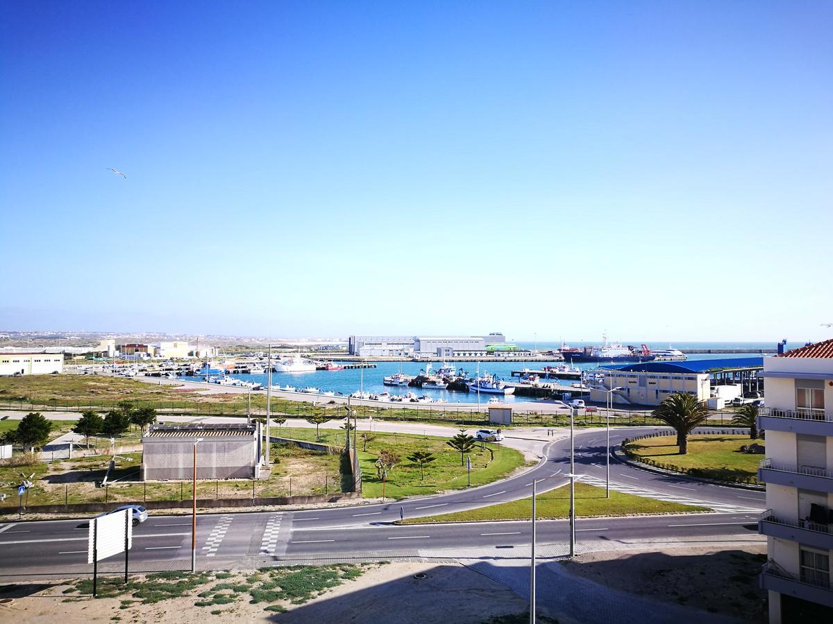 Peniche's Blue&Yellow Exterior foto